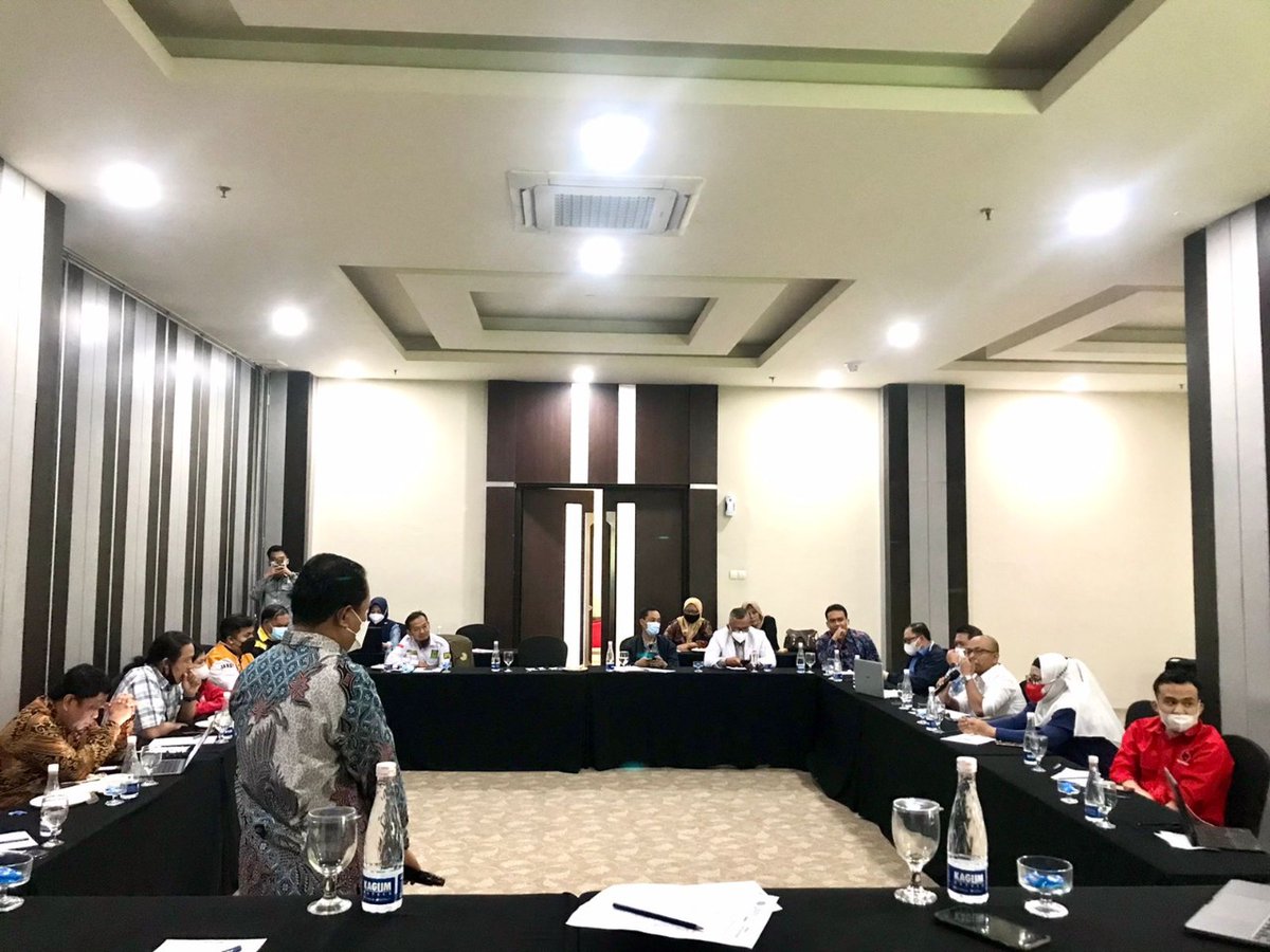 pusdeppol's tweet photo. FGD ke-6 di Prov. Jabar

Tim PUSDEPPOL melanjutkan pengambilan data di Prov. Jabar bersama dg KPU, BAWASLU, parpol, dan akademisi pd hari selasa,19 Oktober 2021 jam 09.00-13.00 WIB di @ginoferuci_braga Kota Bandung. 

@kpu_dev @bawaslu_jabar @neni1783 @advokat_asrud @ridhoalhamdi https://t.co/00vq88t44Z