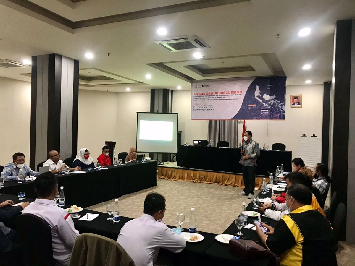 pusdeppol's tweet photo. FGD ke-6 di Prov. Jabar

Tim PUSDEPPOL melanjutkan pengambilan data di Prov. Jabar bersama dg KPU, BAWASLU, parpol, dan akademisi pd hari selasa,19 Oktober 2021 jam 09.00-13.00 WIB di @ginoferuci_braga Kota Bandung. 

@kpu_dev @bawaslu_jabar @neni1783 @advokat_asrud @ridhoalhamdi https://t.co/00vq88t44Z