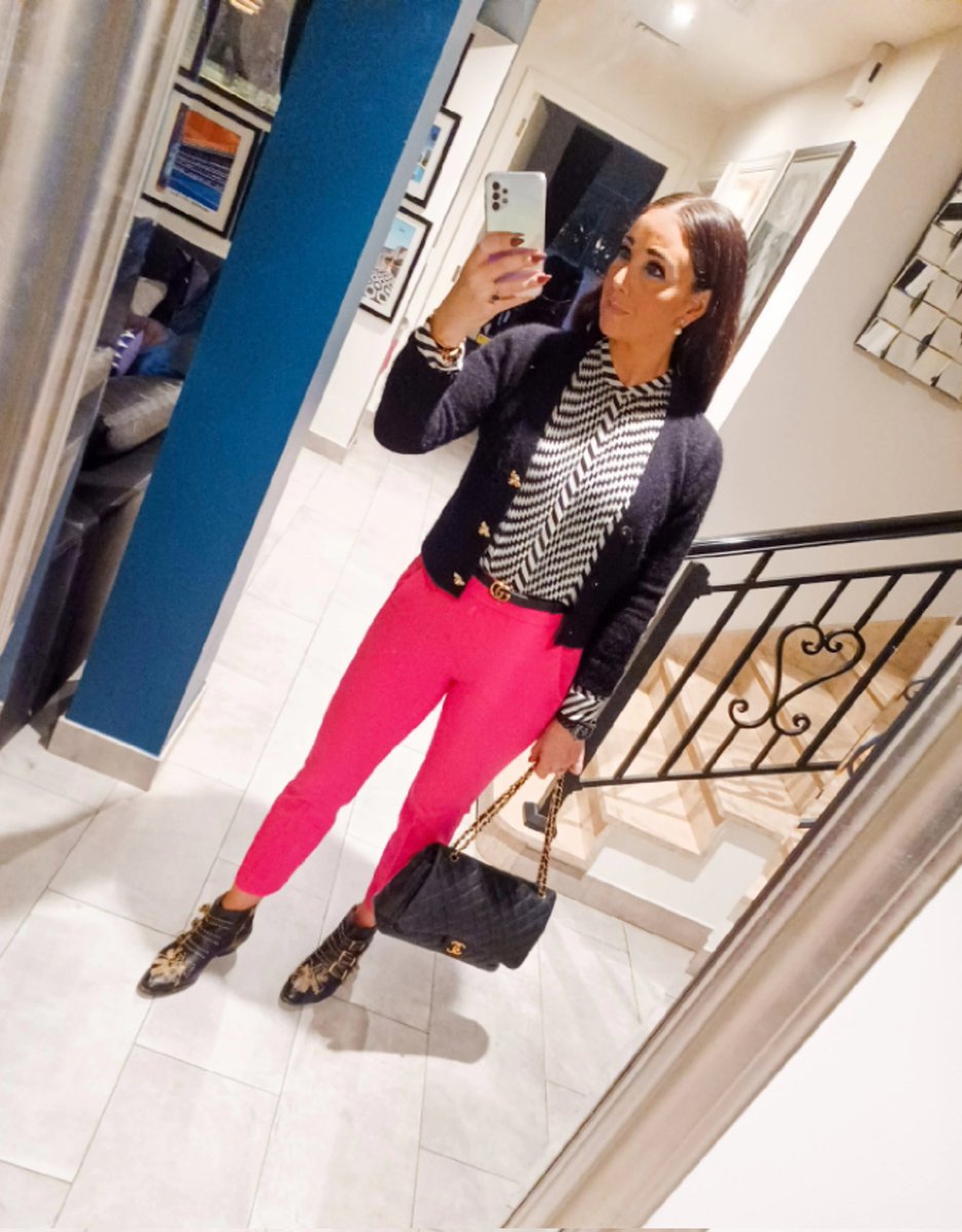 It's so confusing as Wednesday is the Thursday, but it's 2022 #pinkshirtthursday <a href="/MrAndiPrice/">Andi Price</a>