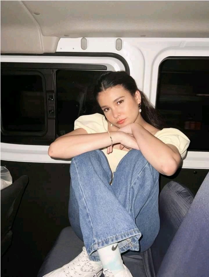 mhayred19's tweet photo. Unbothered Queen https://t.co/Wnq01akpWG