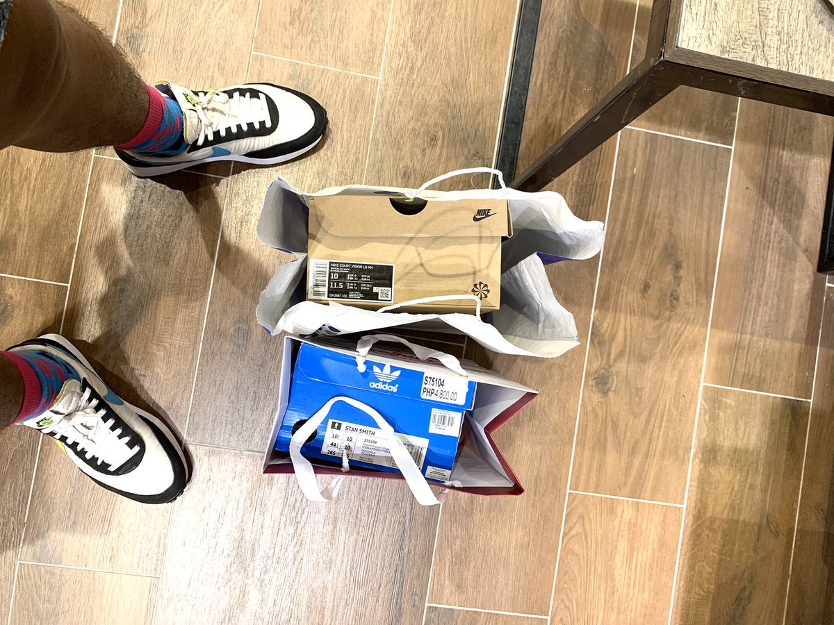 geraldsamonte6's tweet photo. at ako ay nabudol na naman. pero i deserve this because it is my birth month. #nike #courtvisionlow #adidas #stansmith #blacknwhite #allwhite #altercdo #cdoalter https://t.co/6Efh1xGbAU
