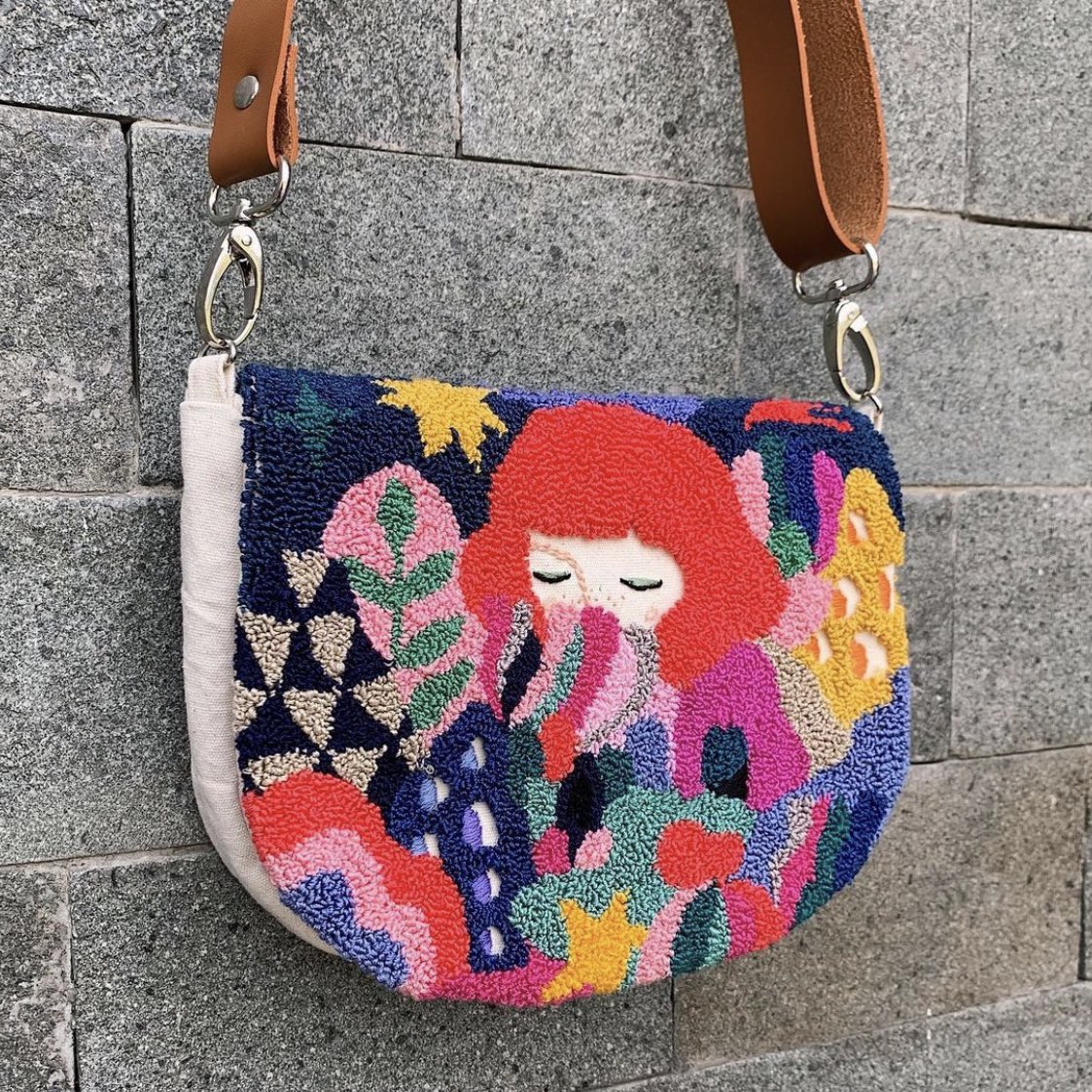 D I E L A tweet media