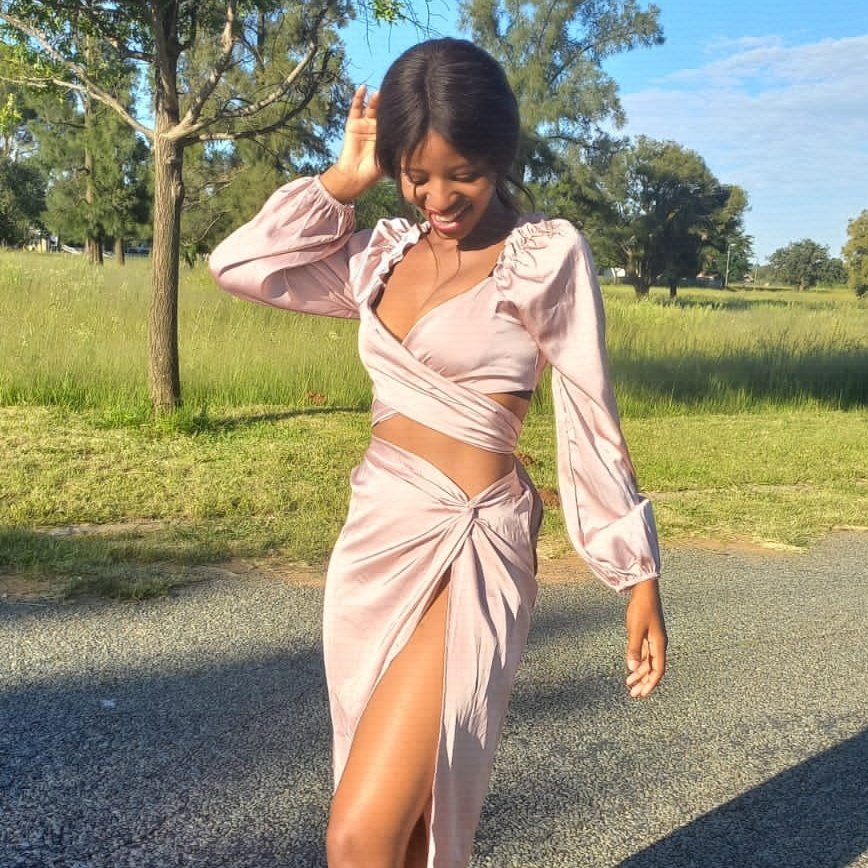 NdinguMxhosa💯❤✊ tweet media