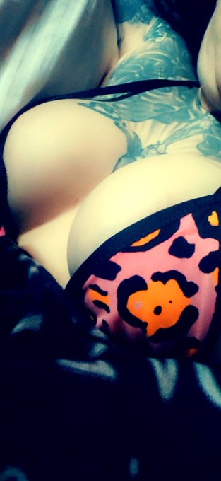 Where's all the Las Vegas pay piggies?!   🐷 💰  Findom finsub paypig moneyslave humanatm alphacouple cashmeet