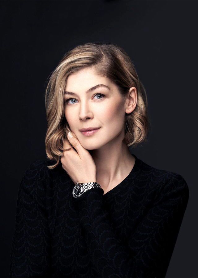  Rosamund Pike Jan-27
Happy birthday 