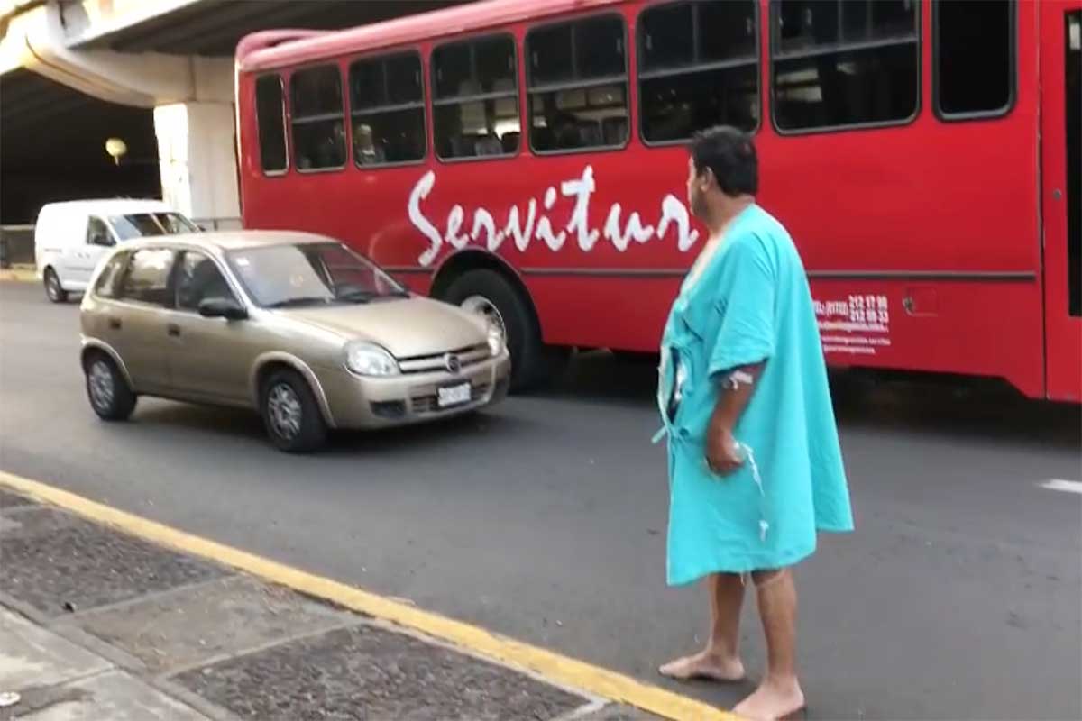 TolucalaBellaCd's tweet photo. Enfermo de Covid-19 se escapa del hospital del IMSS 220 en Toluca - https://t.co/drA0E31YBO 
#Noticias #Últimahora #FelizDía #Hoy #AlDía #AlMomento https://t.co/GktJMXjotV