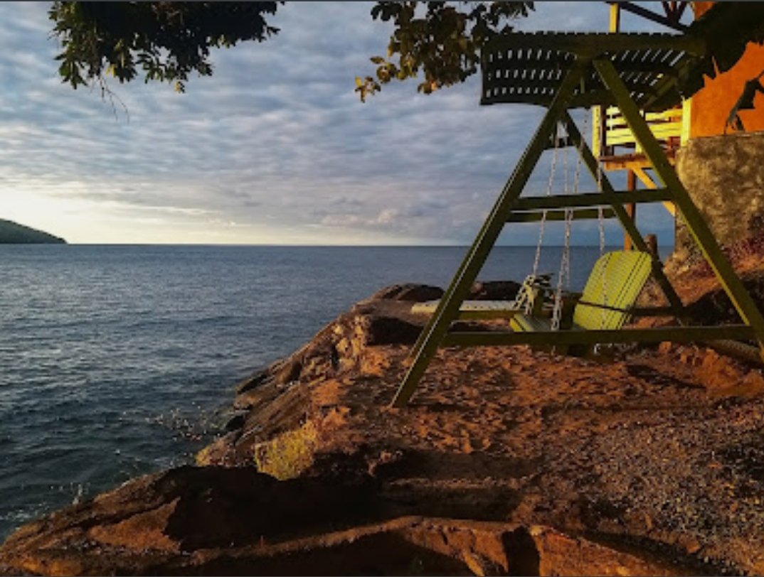 malawigirlsrock's tweet photo. This gem also offers camping and dormitories for the budget traveler and lovely en-suite cottages for the mid range market. 

#destinationmalawi 
#travelmalawi🇲🇼 
#mymalawi🇲🇼
#malawitourism https://t.co/k1yJPKY9wp