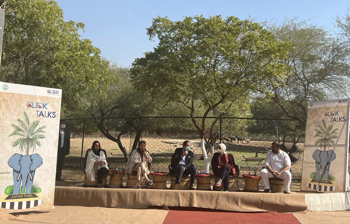 click_2019's tweet photo. Panel Discussion on “Public Spaces: More Than Just Space” happening now with @murtazawahab1 @smafzalzaidi @MahimMaher @afiasalam @taherahasan & Sajda Kazi
#HamaraShehar #CLICKTalks https://t.co/S3vWxlkFin