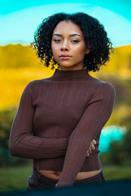 JayNaija's tweet photo. Which Of these Tariq’s Girls is your most beautiful one ? 

1. Effie
2. Diana
3. Lauren https://t.co/gKntjjg5os