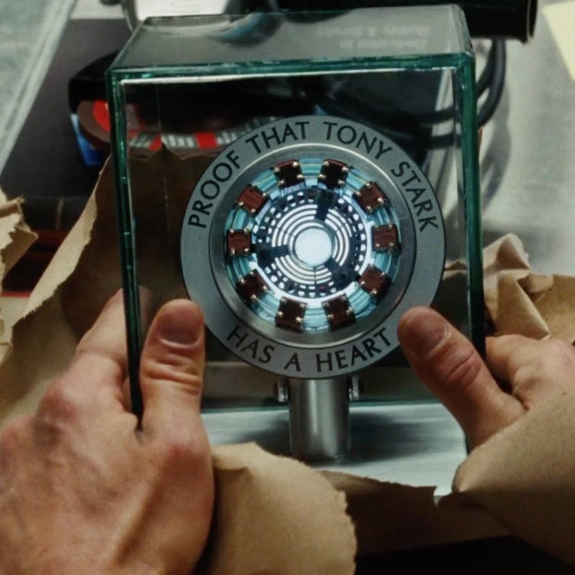 DroolingBearNFT's tweet photo. @GwynethPaltrow @BoredApeYC @moonpay Hi pepper @GwynethPaltrow, welcome to metaverse, we have pick this #122 special edition:
"PROOF THAT TONY STARK HAS A HEART" 
for you, you will see your MARK.01 iron bear once the box reveal.

PUBLIC SALE IS STILL LIVE:
🐻‍❄️https://t.co/wT8JbxB2dW

#NFT #DroolingBearClub #IronMan https://t.co/8mS5L7Ld51