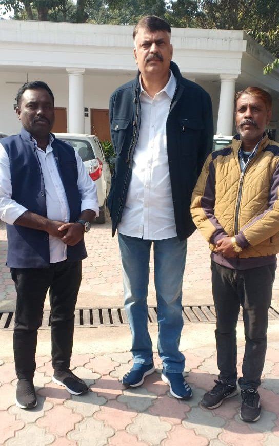 कांग्रेस झारखण्ड प्रदेश अध्यक्ष श्री #राजेश_ठाकुर जी से कांग्रेस मुख्यालय दिल्ली 24 अकबर रोड में वैचारिक मुलाकात।
<a href="/INCIndia/">Congress</a>
<a href="/INCJharkhand/">Jharkhand Pradesh Congress</a> <a href="/RajeshThakurINC/">Rajesh Thakur</a> <a href="/kcvenugopalmp/">K C Venugopal</a> <a href="/RanjeetBauri5/">Ranjeet Bauri</a> <a href="/RahulGandhi/">Rahul Gandhi</a> <a href="/priyankagandhi/">Priyanka Gandhi Vadra</a> <a href="/IYCJharkhand/">Jharkhand Youth Congress</a> <a href="/ANI/">ANI</a> <a href="/ProfCong/">All India Professionals' Congress (AIPC)</a> <a href="/INCDelhi/">Delhi Congress</a>