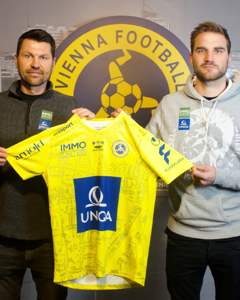 FirstViennaFC's tweet photo. Frühstückssemmel und Kaffeebecher festhalten - mit Lukas #Grozurek haben wir den nächsten bundesligaerfahrenen Spieler mit an Board! ☕️🤩✍️
➡️ https://t.co/6g6NdznvCN
#ViennaFamily #comebackvienna https://t.co/wh62Qpsky8