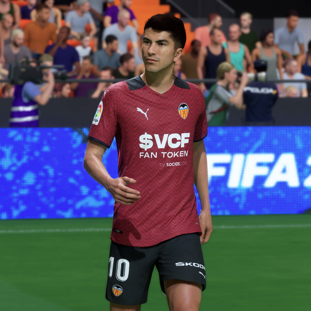 alex_dreyfus's tweet photo. Finally. EA Sports has approved to put our Fan Tokens on FIFA22 videogame. What a journey. LOT of work behind the scenes. Step by step. @socios @chiliz #bemorethanafan $CHZ $VCF @valenciacf https://t.co/NUYRPRojII