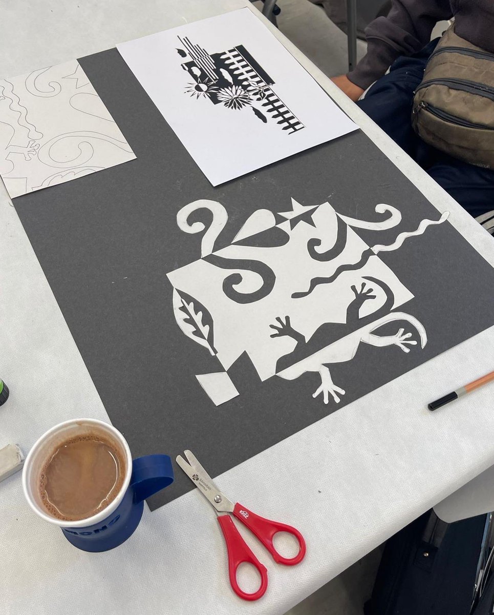 cfinclusivearts's tweet photo. In Gabiโs Mixed Media class we looked at positive and negative space and created these black and white cutouts.
@_communityfocus #positivenegativespace #mixedmedia #art #barnet #northfinchley #friernbarnet #friarypark #finchley #barnetcommunity #disabilityarts #artsforall https://t.co/xvgiE6W8lh