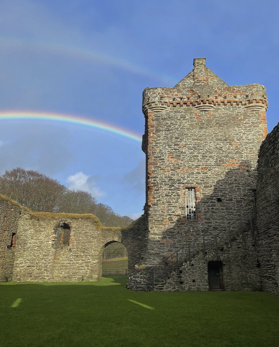 Got a double 🌈 at Skipness Castle just now. @welovehistory