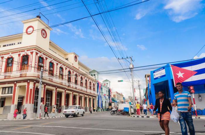 ¡Buen día, #PinardelRío! Hoy estaremos junto a <a href="/MMarreroCruz/">Manuel Marrero Cruz</a> y el Consejo de Ministros en visita gubernamental a la provincia. Otra oportunidad para el diálogo con nuestro pueblo, para recorrer comunidades, centros de trabajo, universidades, donde nace la resistencia creativa.