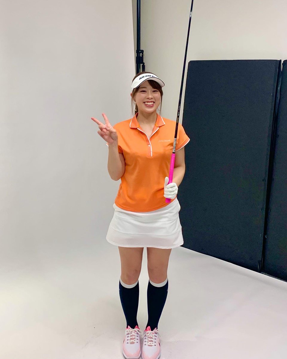 yumi_sasahara's tweet photo. 今日はJUN&ROPE'の
2022春夏ウェアの撮影でした👗🤍
マリンをイメージしたウェア
爽やかで可愛い🥰🏝
メンズウェアも楽しみですね👕✨
@junandrope_golf
#ジュンアンドロペ #ジュンロペ
#junandrope #ゴルフウェア #ゴルフコーデ https://t.co/taSi5PDVjV