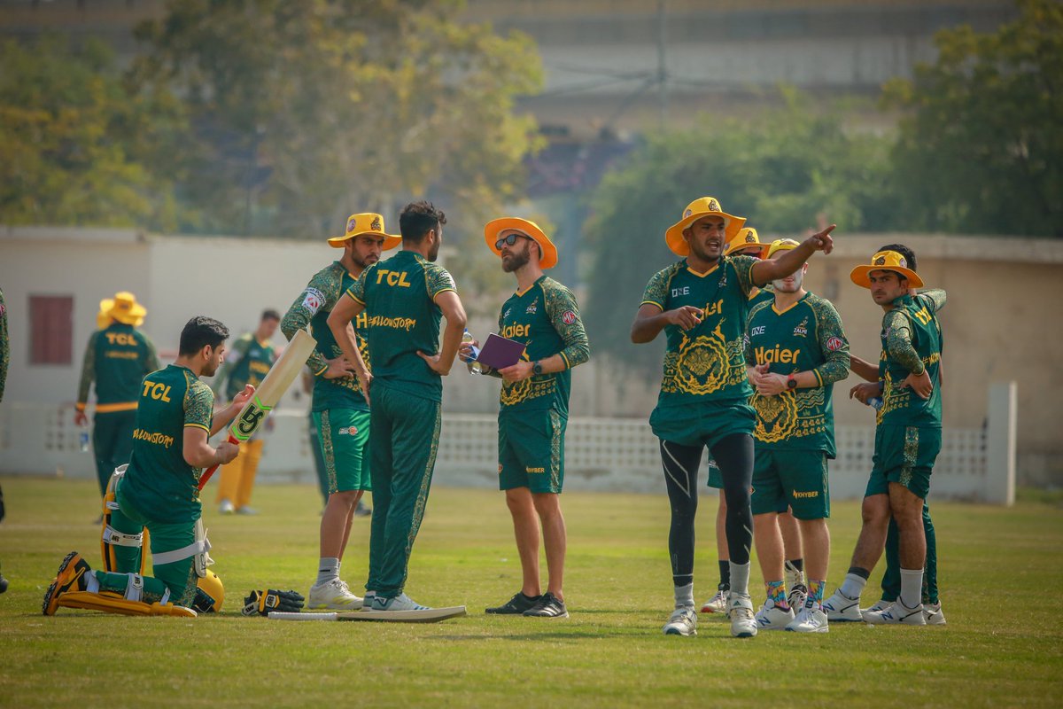 PZalmiPSL's tweet photo. 📸 | National Stadium Karachi

#HBLPSL7 | #Zalmi | #PZ https://t.co/Fk5Mymxcp0