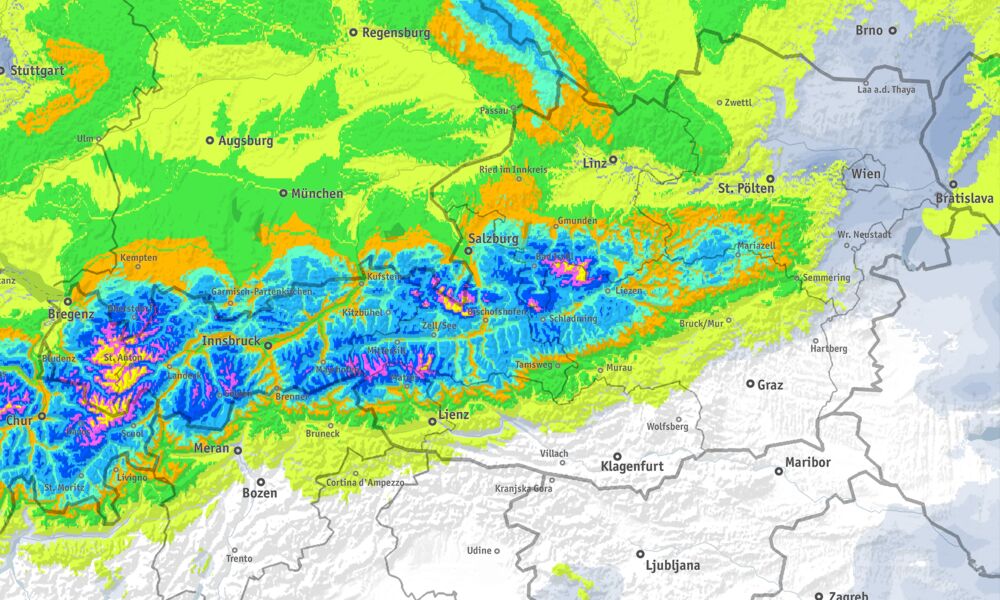 Enorme hoeveelheden #sneeuw op weg naar de #Alpen. Het heeft vooral in November en December al veel en hard gesneeuwd, maar #januari was vooral de maand van de zon. Tot en met vandaag dan. Vanaf morgen volgen er (met uitzondering van zaterdag) een paar dagen met hevige sneeuwval.