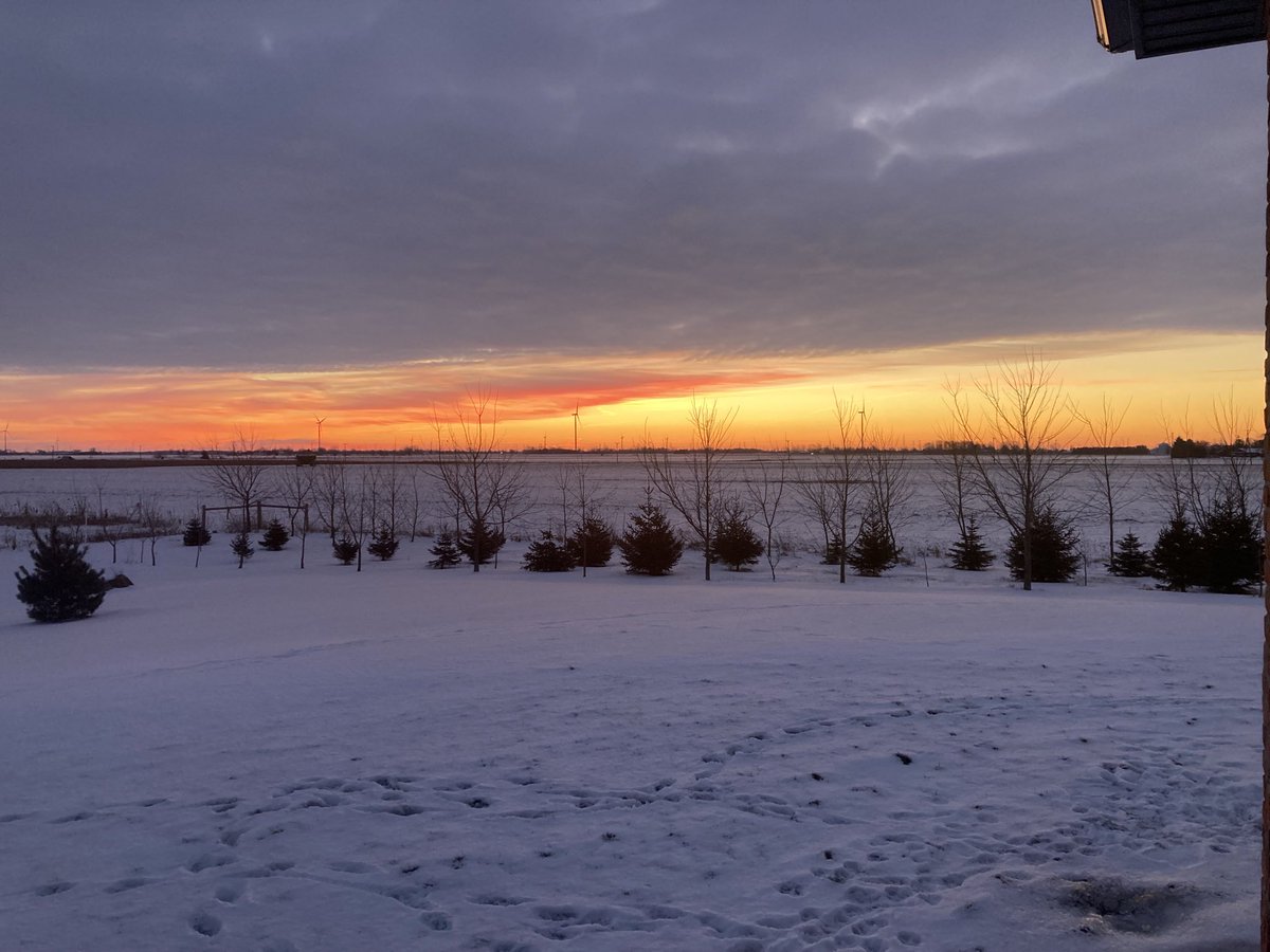 blake_vince's tweet photo. Sunrise is always a special time of day:) https://t.co/rcq7hzVyrS