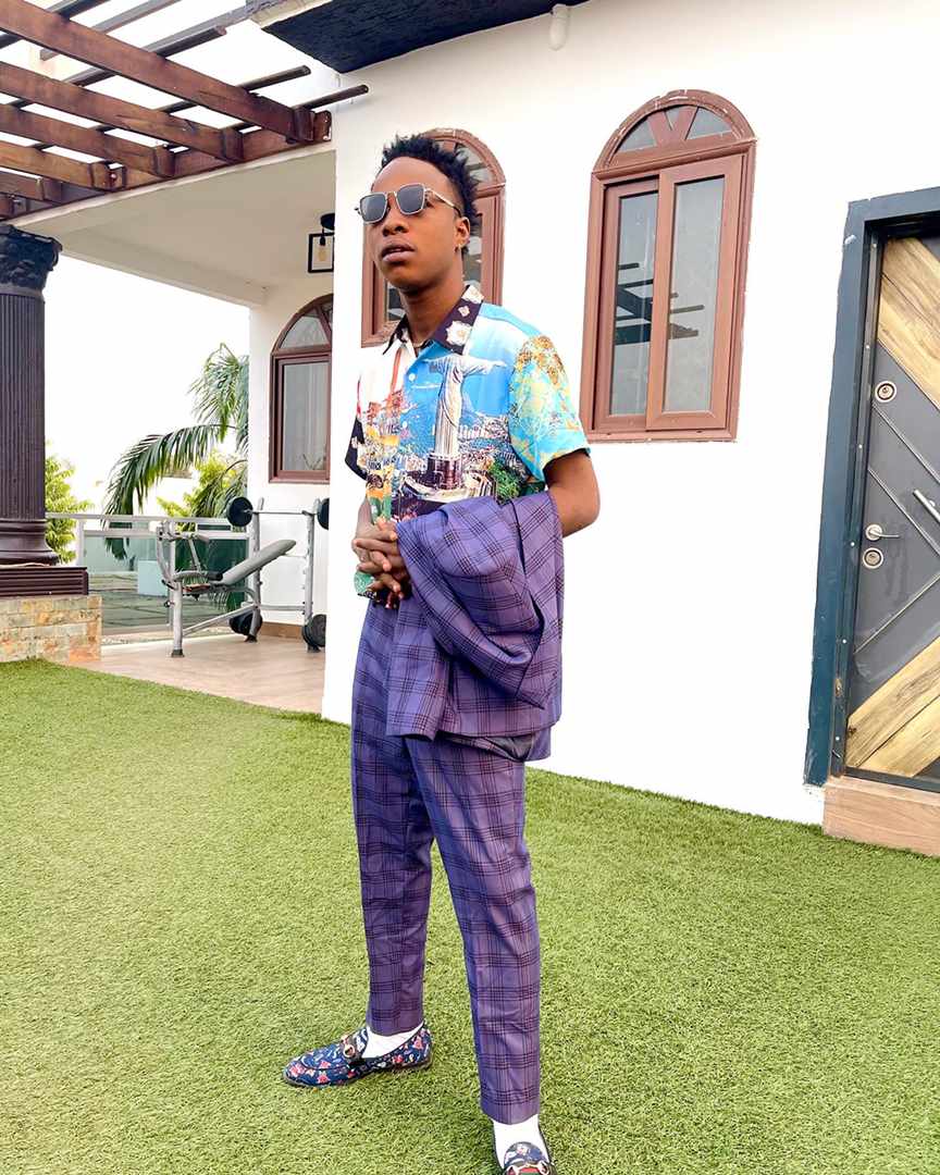 Osmanibrahimba2's tweet photo. Just all about 12th march @WizchildAhmed #Superstarconcert at @Tamalesportsstadium please guys Retweet for me.
#VisitDagban https://t.co/AVPyygftAY