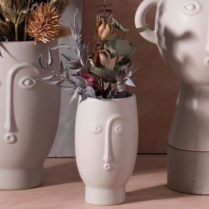 RevivalHomeFurn's tweet photo. Excited to share the latest addition to my #etsy shop: Grey Matt Ceramic Mini Face Vase or use as Makeup Brush Holder,  #grey #birthday #red #ceramicredvase #ceramicgreyvase #valentinesday #contemporary #abstractvase #vaseforpampas
#giftsforher #etsyuk 

 https://t.co/uIPJtVJjeK https://t.co/vDBY30P2ZM