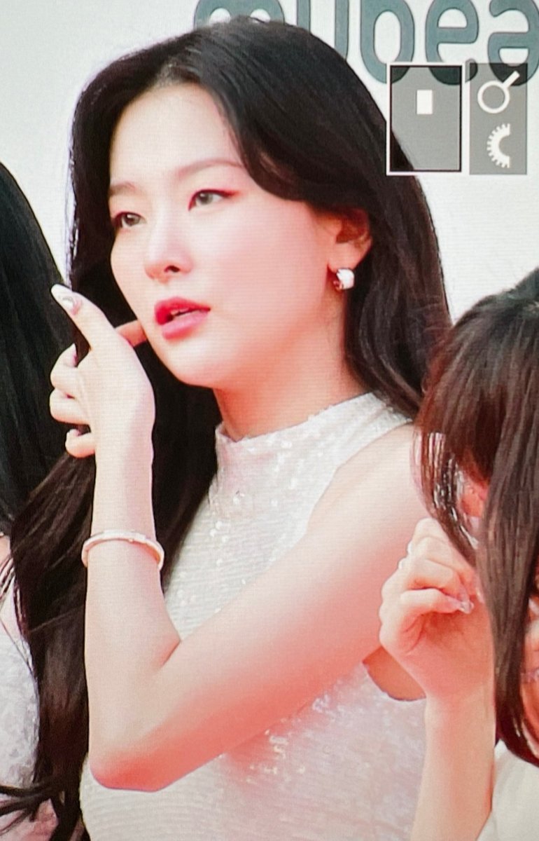 Blue Moon tweet media