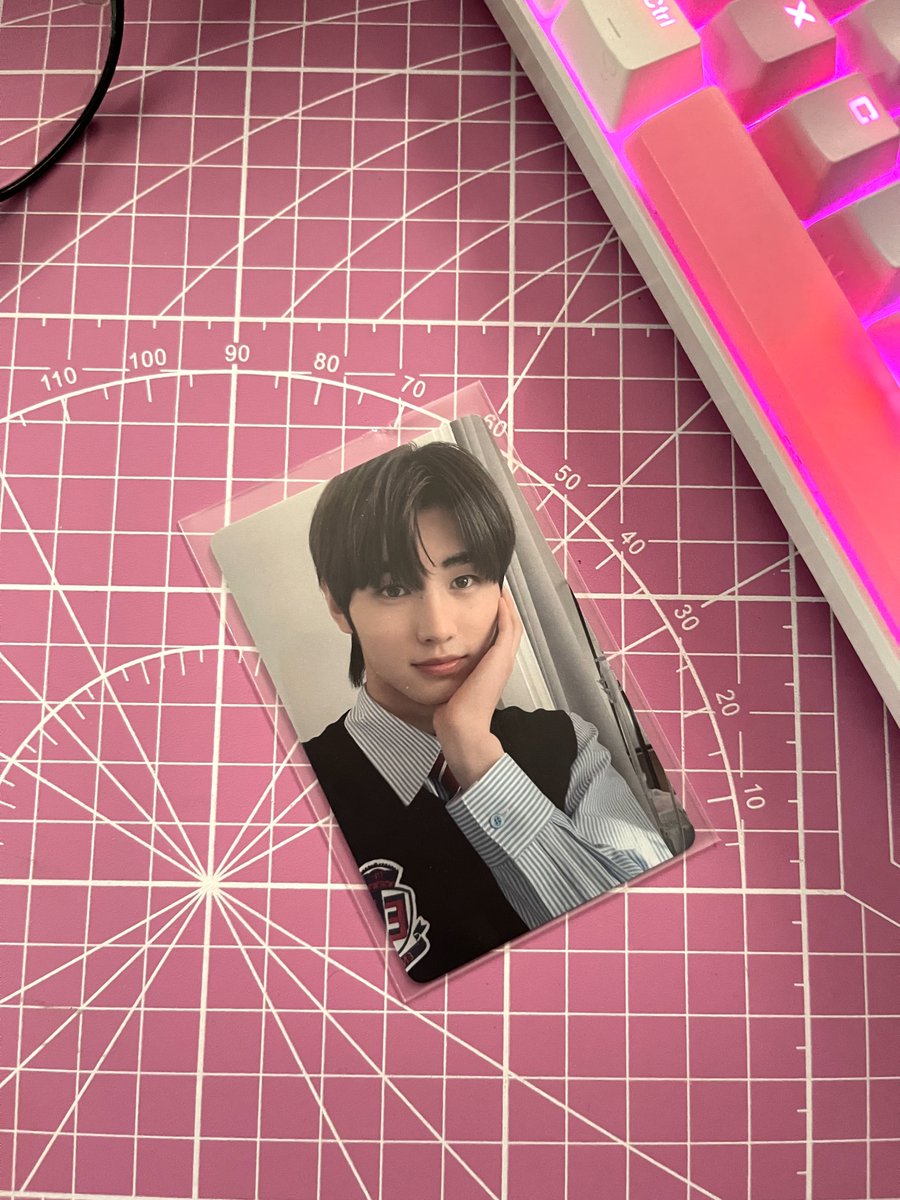 1208ths's tweet photo. ALSO? >____< one of my prio pcs also came home! thank you for sending hoon blue polo pc to me safely! ૮꒰⸝⸝>  ̫ <⸝⸝꒱ა @hoonishhh ♡ https://t.co/qVearUXiXI
