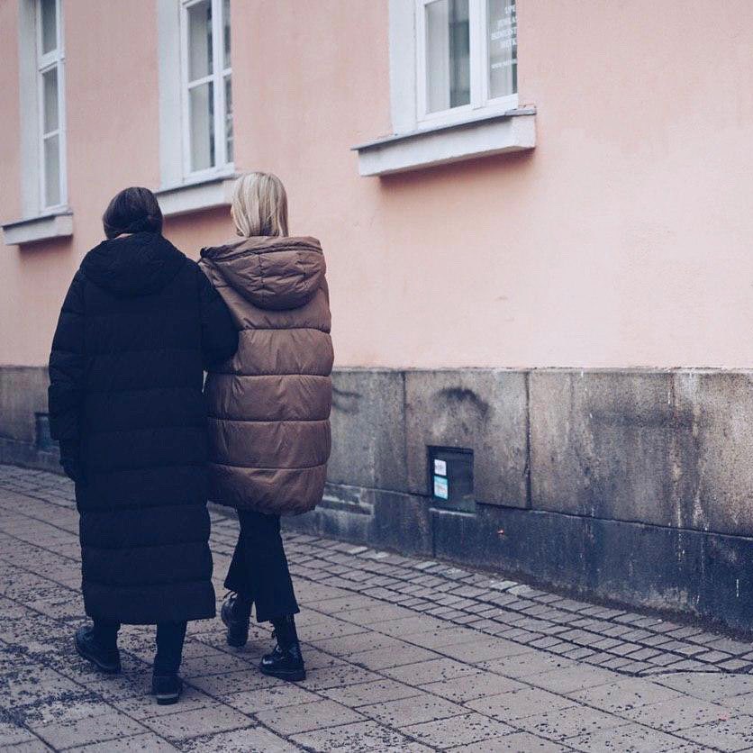 It's slippery outside and many elderly people stay at home for fear of falling. Luckily we can provide your elderly loved one outdoor companionship.

💗Gubbes wear a face mask during visits.
💗Gubbes take good care of hand hygiene.
💗Gubbes go to their visits symptom-free.