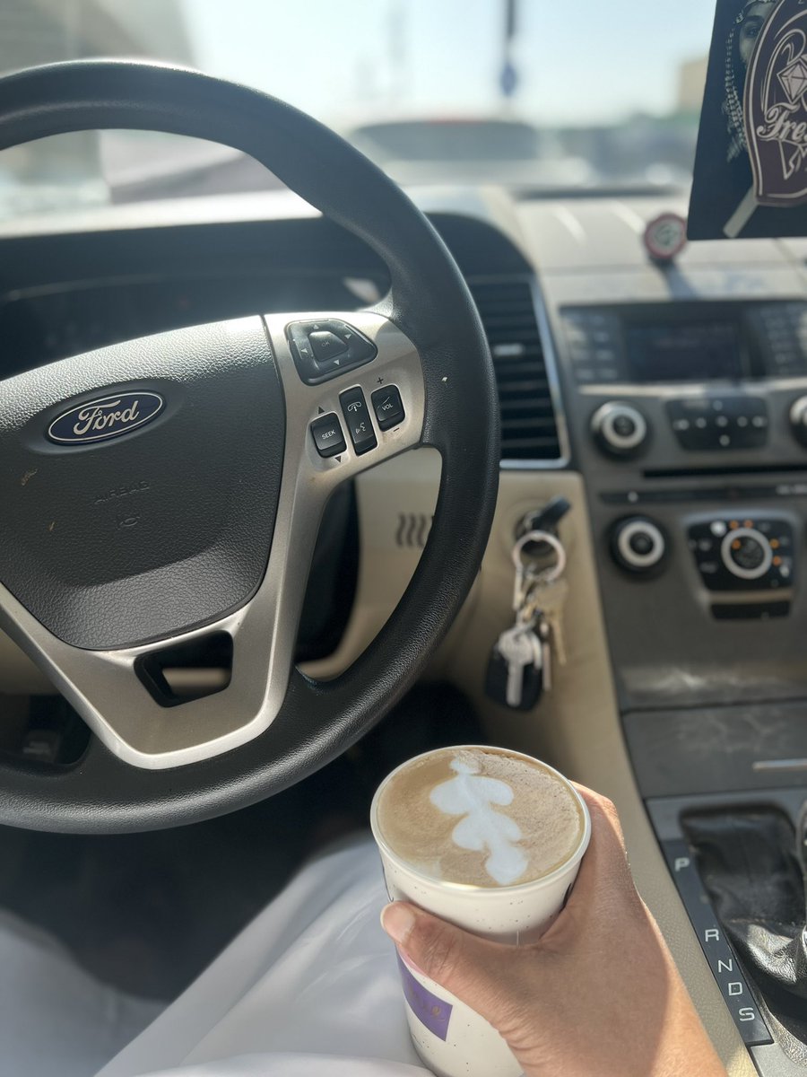 "صباح الخير للذين ينتظرون "صباح الخير" وللذين يسبقوني بها إلي" ..
صباح الخير لي ولكم ..💜
.
.
#صباح_الخير #صباحيات_lلشتاء #ثلوج_الخير #الرياض_الان