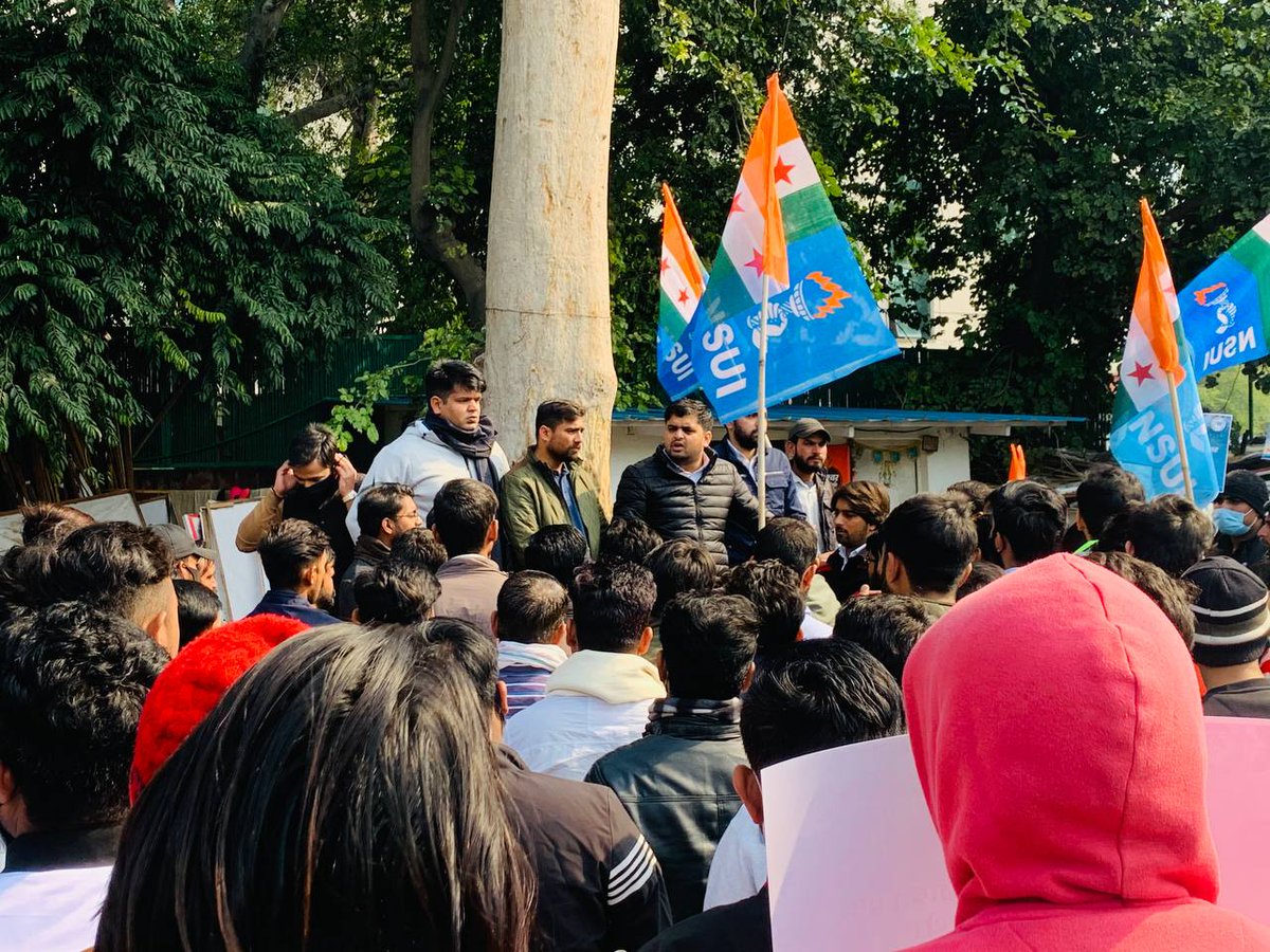 NSUIAssam's tweet photo. NSUI under the leadership of NP @Neerajkundan ji took out #JusticeForStudents March in front of railway Bhawan, New Delhi. 

We Demand -

• Blended Mode/Postpone University exams
• NTPC Revised Result
• Postpone NEET PG Exam
• Extra Attempt for all including UPSC,SSC,IBPS,JEE https://t.co/wJF0H0hX3v