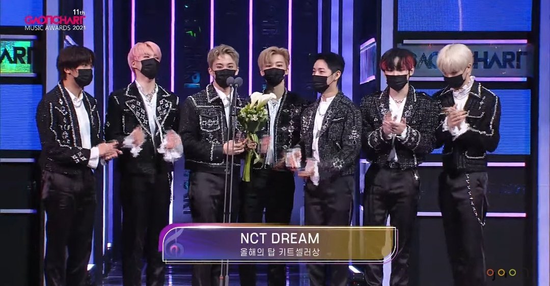 jeongyunonly's tweet photo. Congratulations, @NCTsmtown_DREAM for winning "Top Kit Seller Of The Year" 💚 https://t.co/nGGnFKPHkO