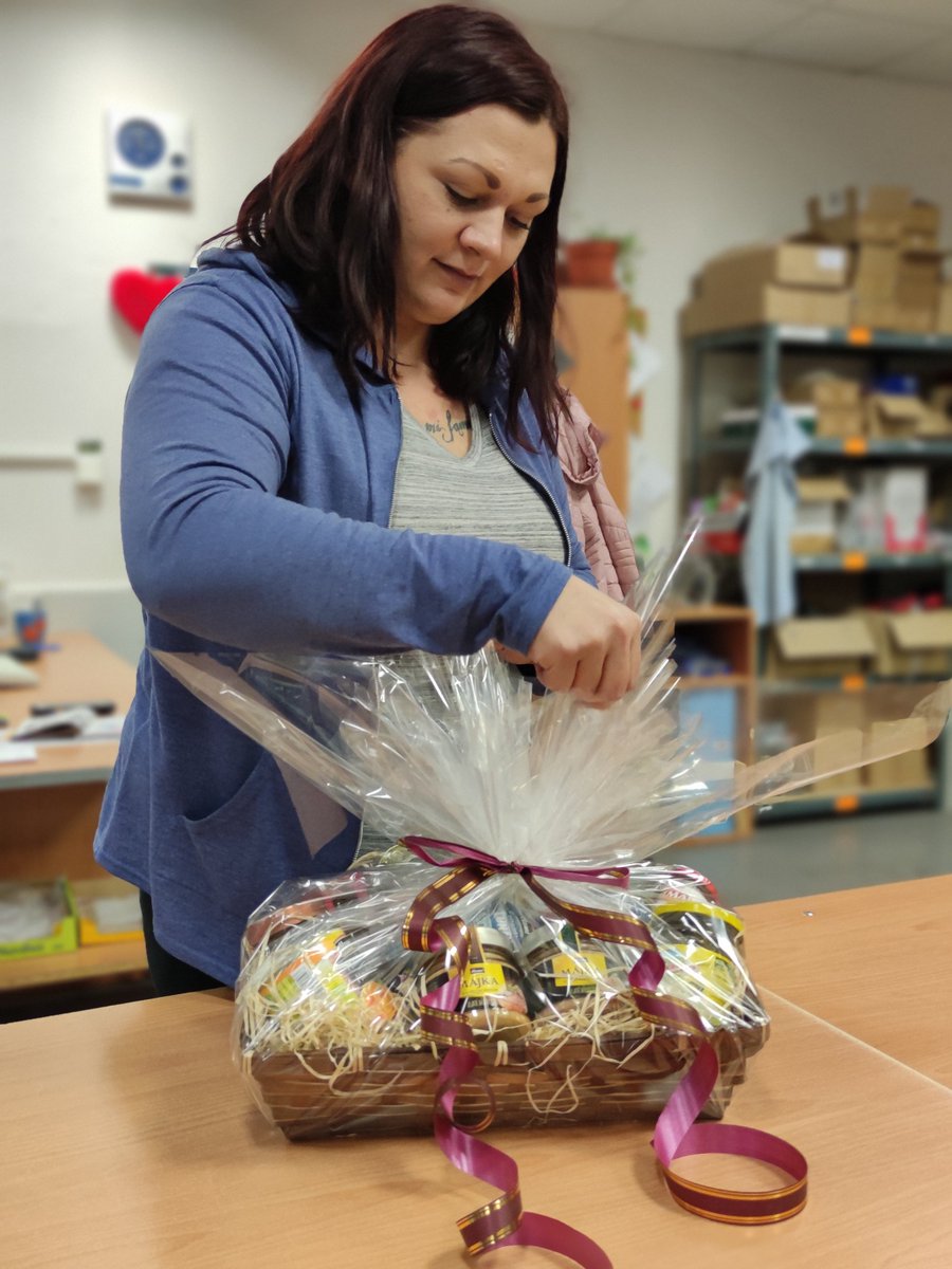 V roce 2014 vznikla spolupráce se společností Hamé, která chtěla jako jedna z prvních firem v ČR prosadit on-line prodej potravin. Spustil se e-shop a vybudovaly se chlazené sklady, ve kterých se produkty uskladňují. E-shop nabízí např. tento dárkový košík. #Hamé #Orkla