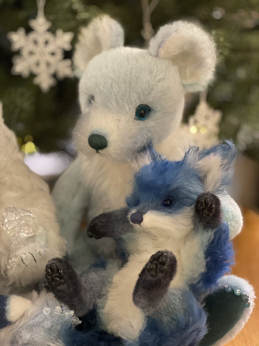 NaokoMarone's tweet photo. ❄️Snowwhite〜*・゜゚・*:.。..。.:*・・*:.。. .。.:*・゜゚・*〜Coolblue…な子達の集い💙
#冬の青 #冬の白
#snowwhite #coolblue
#bluegradation https://t.co/tExJ9bAjuA