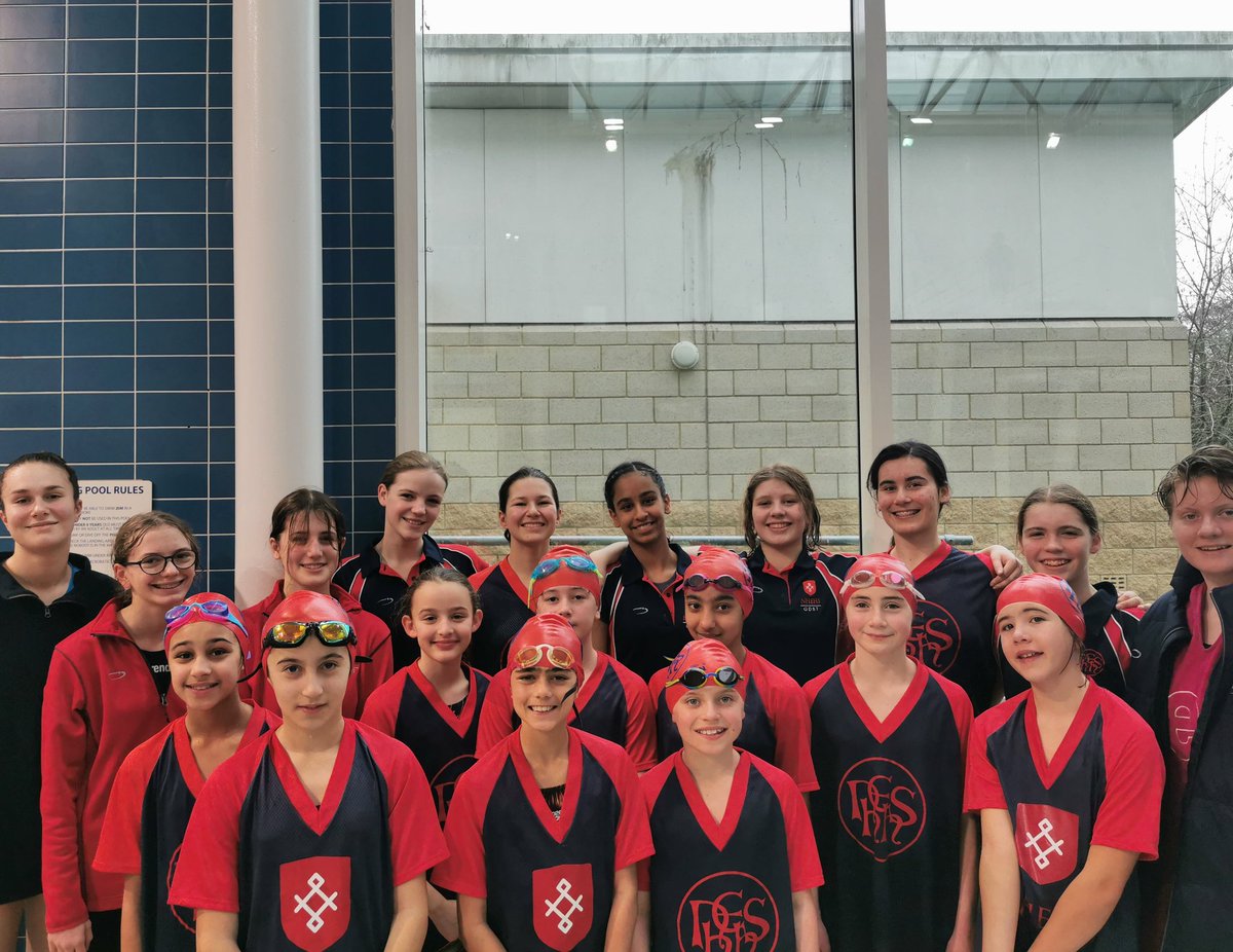 nhehs_sport's tweet image. The @nhehs junior and senior swimmers are ready for today's @GDST Swim Rally in Guildford 🏊🏻‍♀️

Good luck 🍀

#NHEHSsport #NHEHSjuniors #swimming #gdst