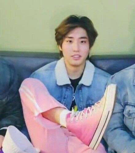 джисон как крутой второстепенный персонаж в которого влюблены абсолютно все