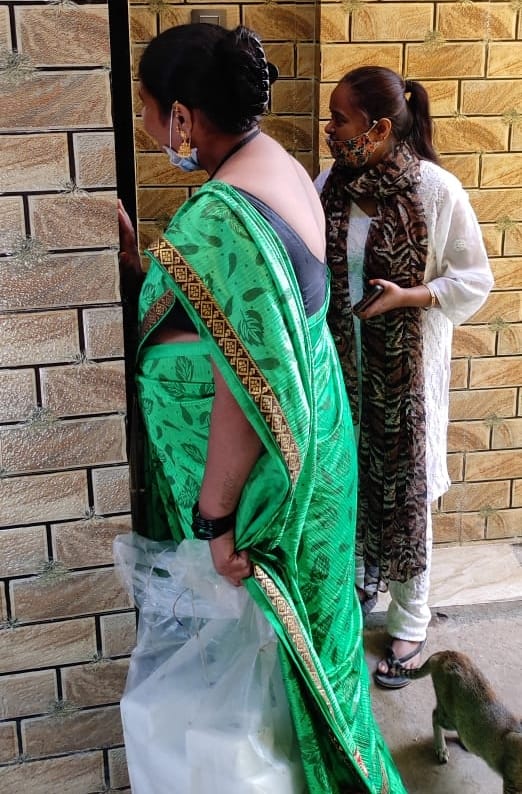pindharaf's tweet photo. With our Program "Every Month Safe Period" Reshma Irfan Pindhara and team distributed #SanitaryPads and other essentials in the area of Khar West, Mumbai.
Thank you everyone for your Trust, Value, Love and Support towards our Team Work! 
-Team Pindhara Foundation💚 https://t.co/iafHNo9mq3