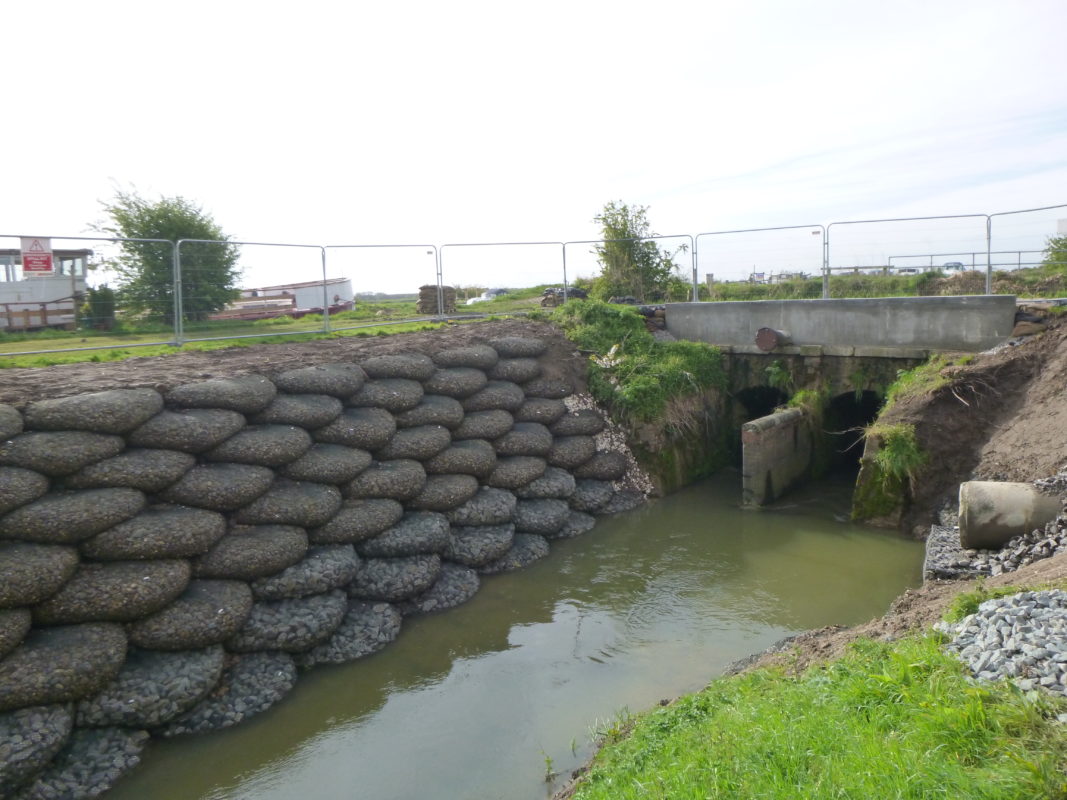 RidgewayOnline's tweet image. Kyowa Filter Unit Rockbags are recognised as a simple and highly adaptable solution for protecting waterway embankments.

#rockbags #filterunit #ridgewayrockbags #erosionprotection

rockbags.com