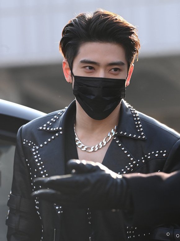 ً (@jjhlooks) on Twitter photo 