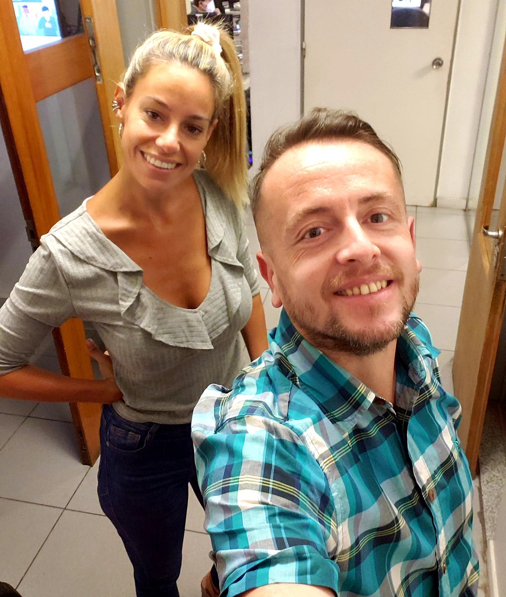 leoguevara80's tweet photo. #AHORA #Aire 📻🎧🎙#AireDeNoticias desde las 5 de la mañana acá estamos madrugando en @radiomitrecba para adelantar las principales noticias de la jornada hasta las 6 nos quedamos con @lucreciacarbal3 @DanielC45237005 @gatejeda #Jueves ⏰ BuenDia!!! https://t.co/9dTWPuKVFn
