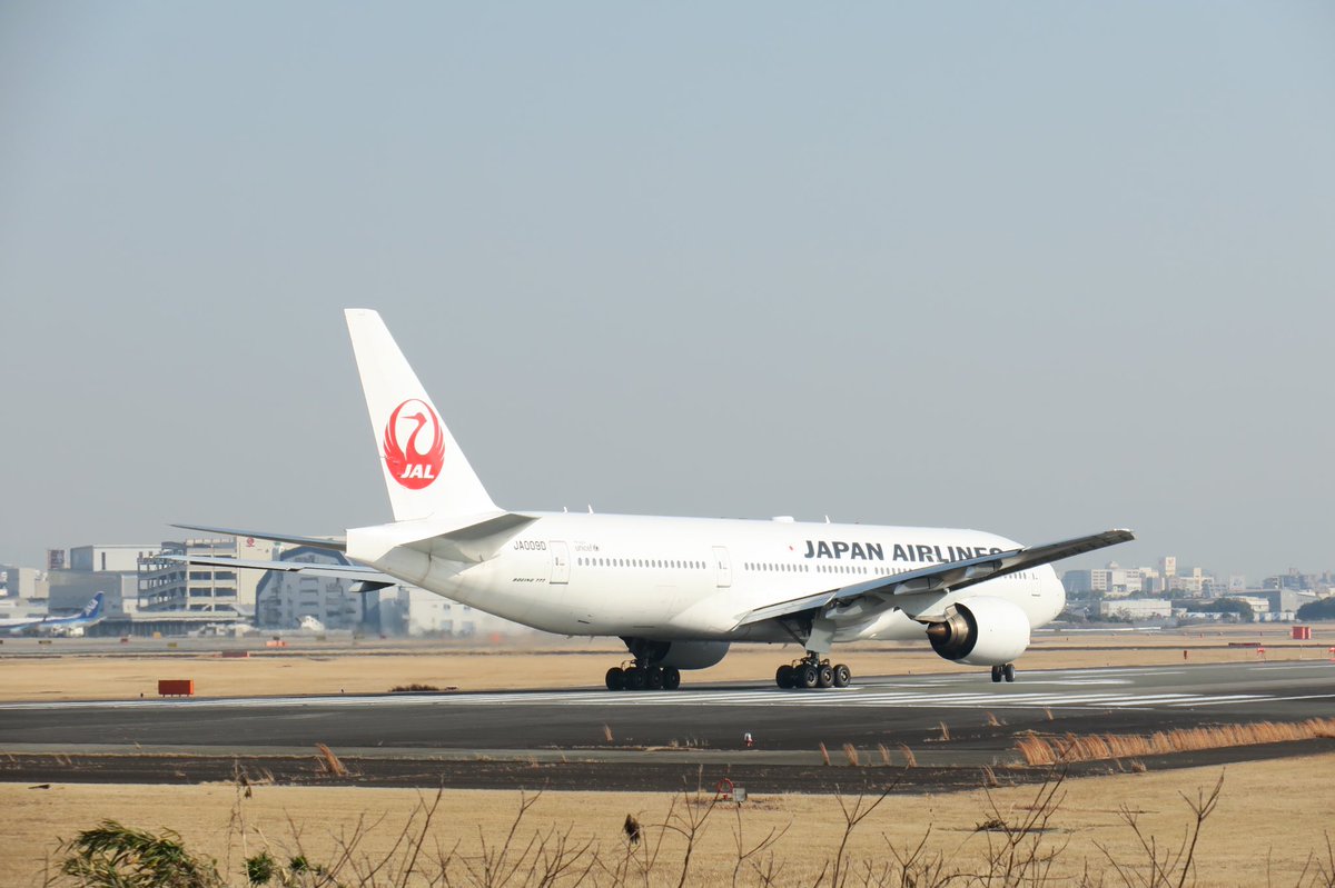 take_flight0115's tweet photo. 2022年1月26日 14:24
JAL JA009D 離日に向け、最期となる伊丹の空に飛び立っていきました。
#JAL、#JA009D https://t.co/ujKnWEkWS7