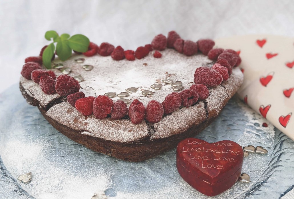 essentiallyl's tweet photo. International Chocolate Cake Day and that’s my excuse! Not that I need one when it comes to chocolate cake!
https://t.co/IdZ0Sqwwnw
#recipe #chocolatecake #chocolatebrownie #internationalchocolatecakeday  #keepessentiallylocal #essentiallylocalmagazine https://t.co/8kAZaGwyXR