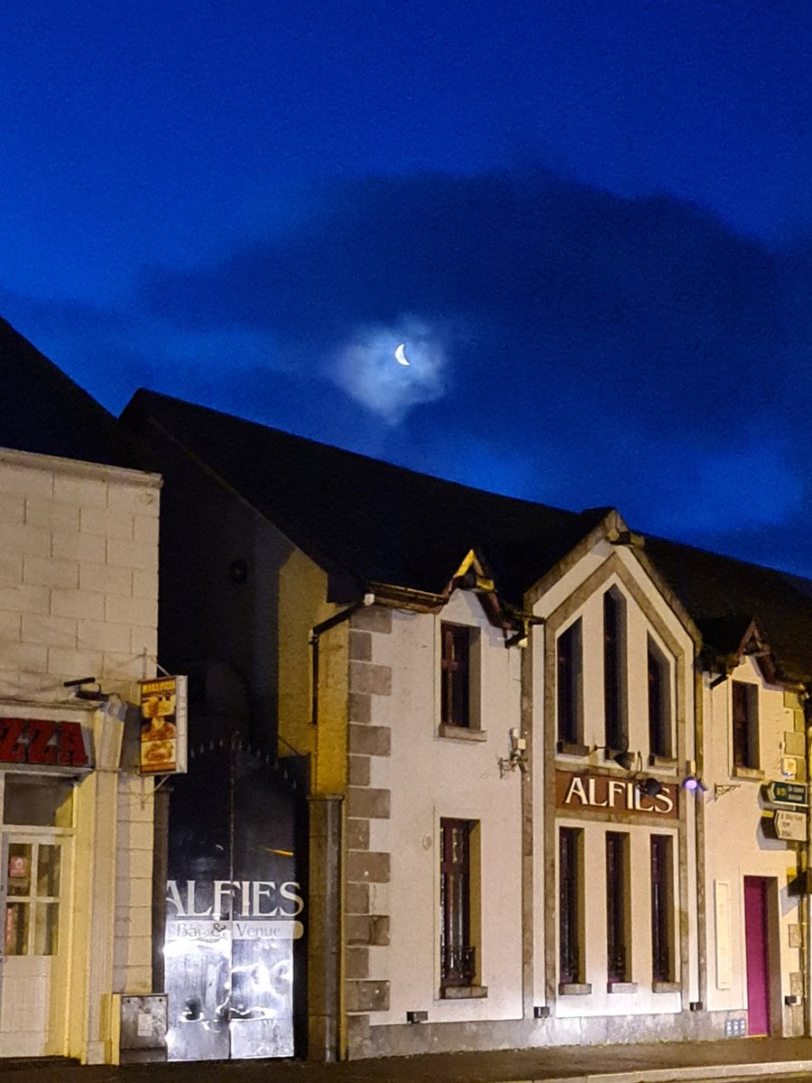 Dee_from_meath's tweet photo. @bbceastenders Alfies Moon https://t.co/iHDwCvCdwc