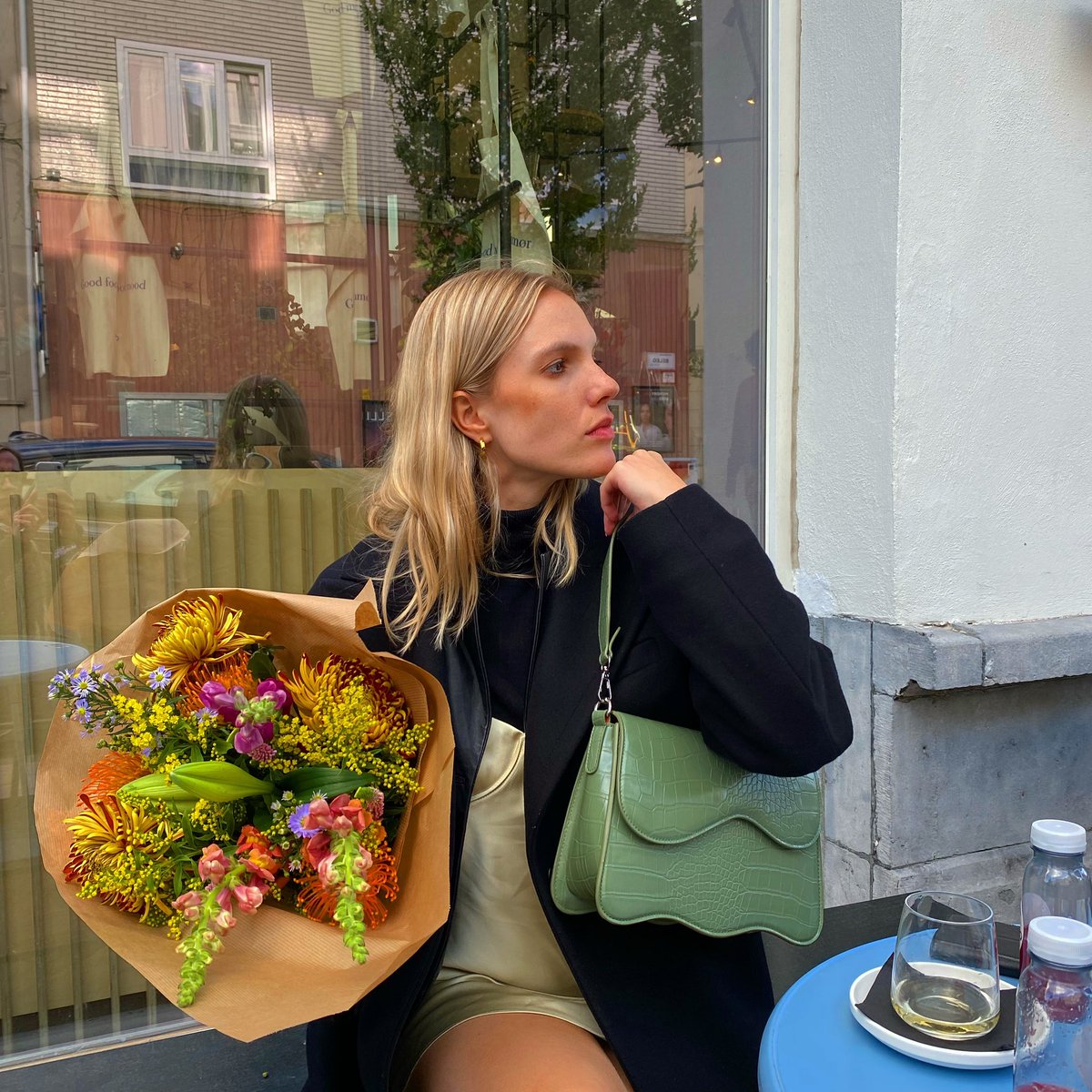martijnvilijn's tweet photo. kleine geluksmomenten: bloemen https://t.co/zCUS1aoLTk