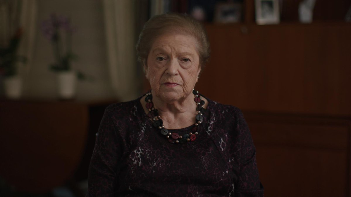 BBCWomansHour's tweet photo. 91-year-old Rachel Levy survived Auschwitz and Belsen. She speaks to Emma today about her story and having her portrait painted to mark Holocaust Memorial Day.  https://t.co/rHG877mESp https://t.co/OCVx31TYfo