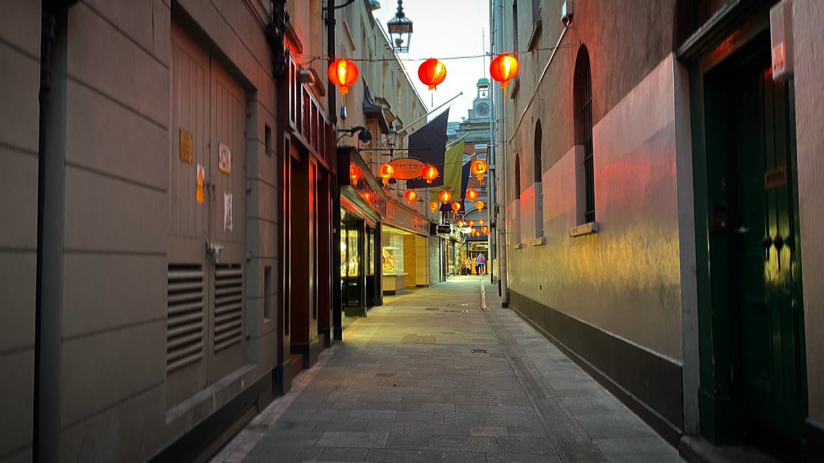 FionaKGraham's tweet photo. Town is very quiet these days #streetphotography #dublincity https://t.co/Szamg76PDB