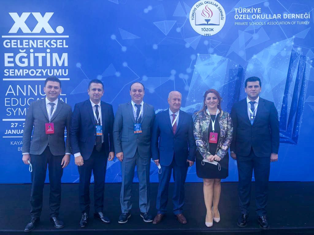 Yönetim Kurulu Başkanımız Mehmet
Temel ve MEV Koleji Okul müdürlerimiz, TÖZOK tarafından bu yıl 20.si düzenlenen Geleneksel Eğitim Sempozyumuna katıldılar.