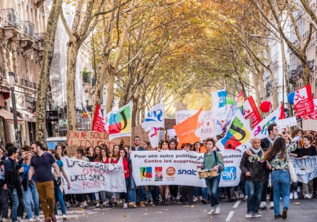RTSredaction's tweet photo. #Greve ce jeudi, pour les salaires et le pouvoir d'achat #Greve27janvier 👉 https://t.co/sYGTIsQMFL https://t.co/JscFlIO0vs