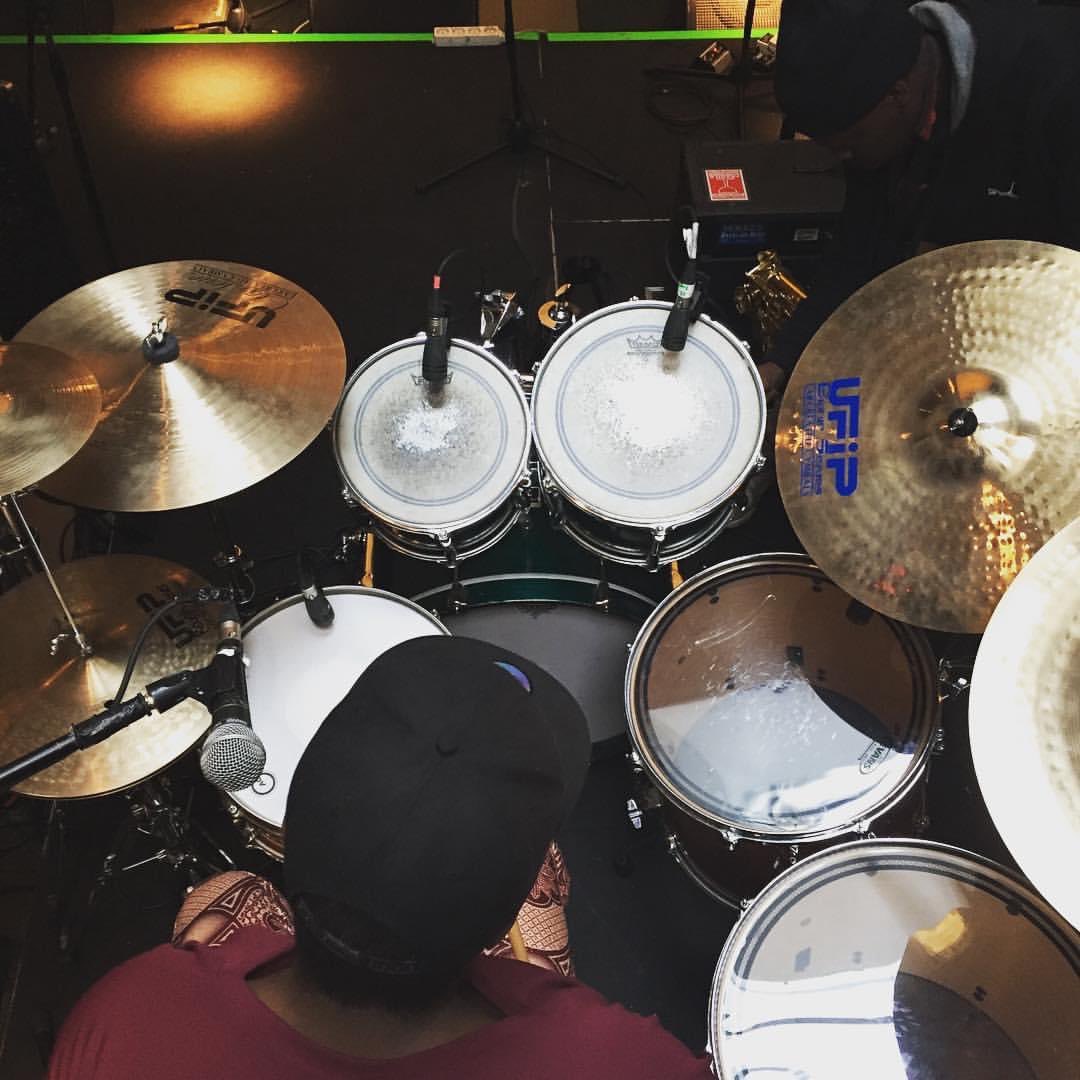TshepangRamoba's tweet photo. This here was the BLK JKS sound check in Milan Italy
#meropa
#drummer
#drumlife
#giveadrummersome https://t.co/SnWBSxh2fo