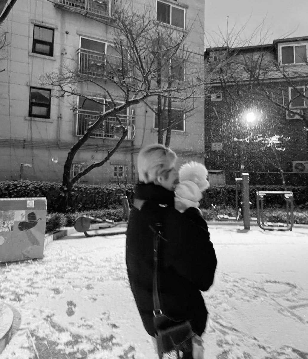 IDBrazil131's tweet photo. Atualização do Hanbin no feed do Instagram

" Não estava frio porque estávamos juntos "

📎https://t.co/476by5Tdgv

#BI #비아이 #HANBIN @shxx131bi131 https://t.co/Rssgzmzk7O